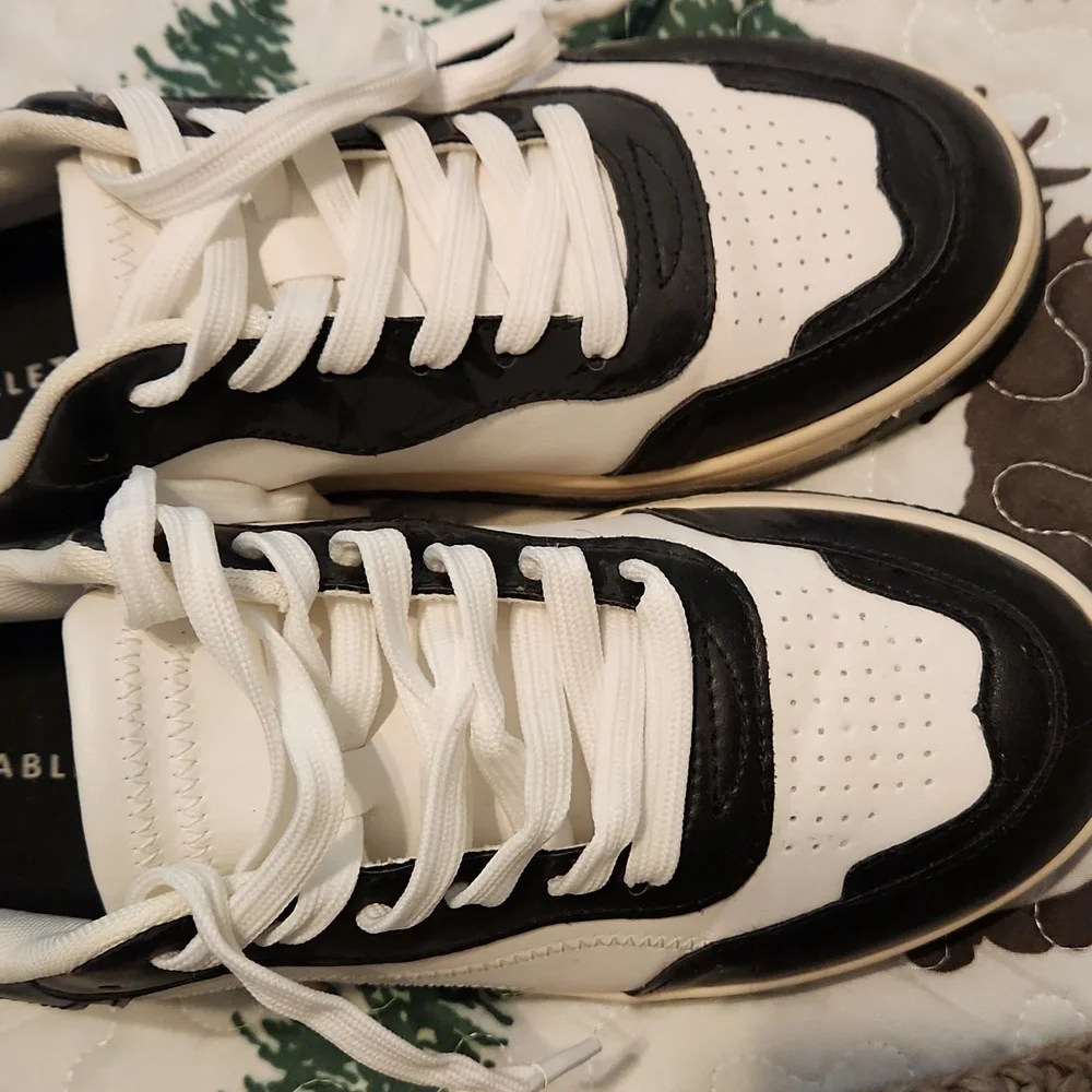 Fabletics Black & White Street Sneaker - Picture 3 of 4